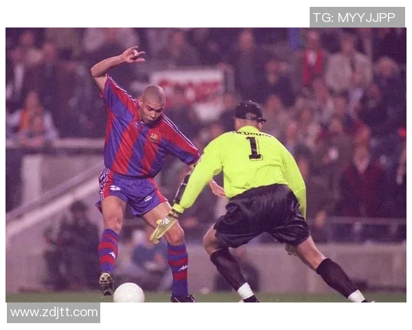 曾经的荷兰足球明星们的辉煌岁月与传奇故事回顾 曾经的荷兰足球明星们的辉煌岁月与传奇故事回顾